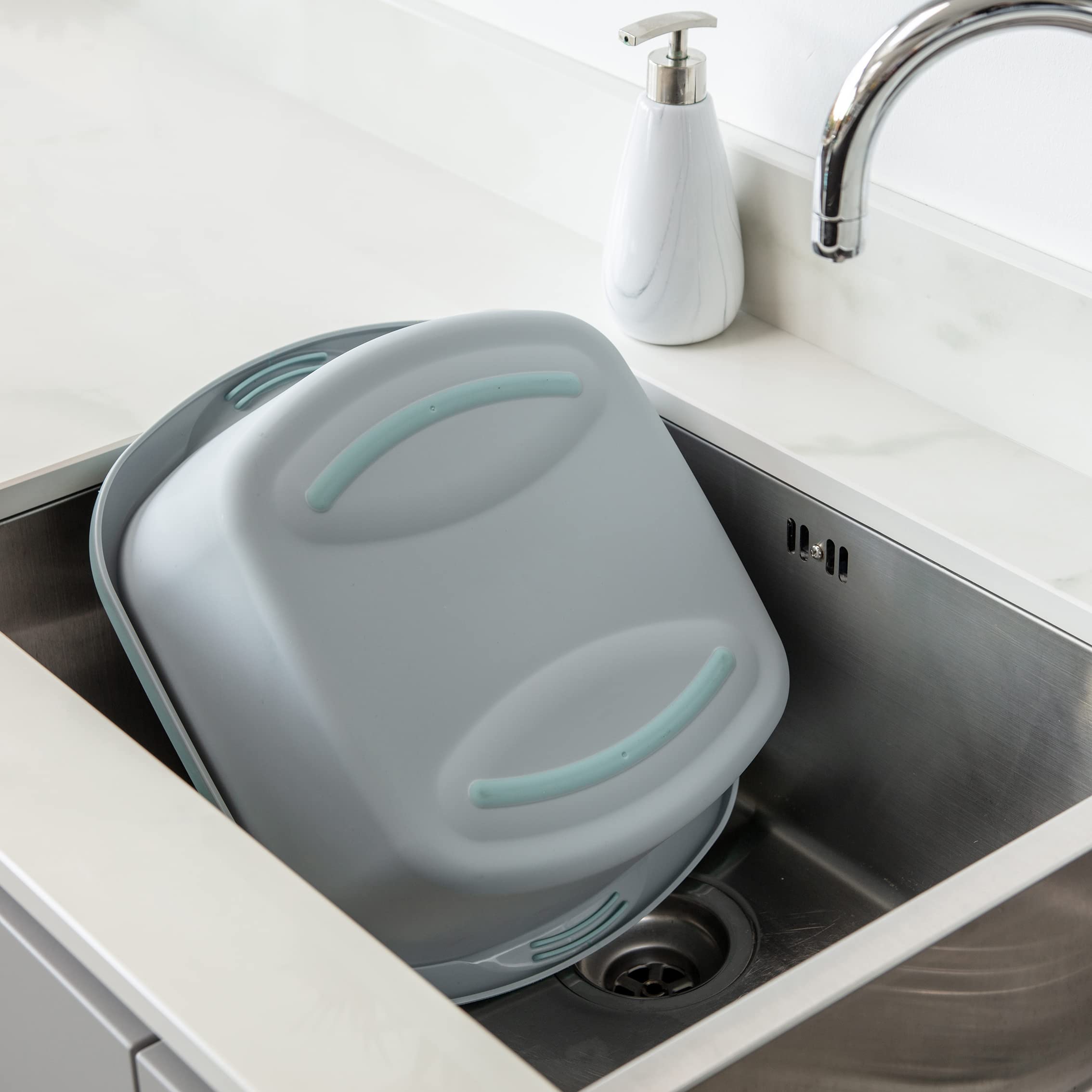 Addis Premium Soft Grip Large Rectangular Washing Up Bowl, 9.5 litre, Tranquil Haze
