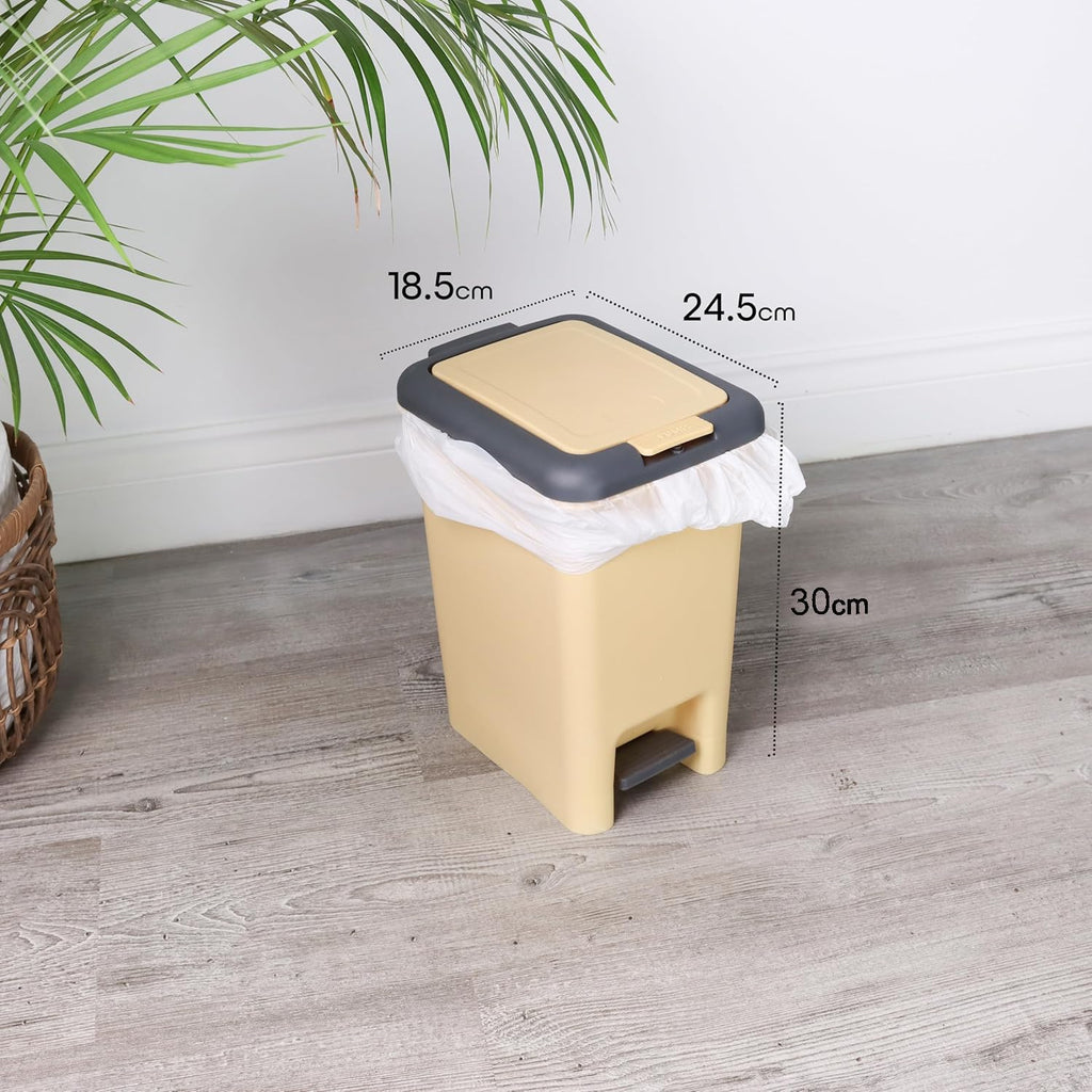 DIVCHI Kitchen Trash Can with Pedal - 7L Wastebasket for Home, Office, Bathroom, and Bedroom - Garbage Bin with Lid and Liner (18.5L x 24.5W x 30H cm)